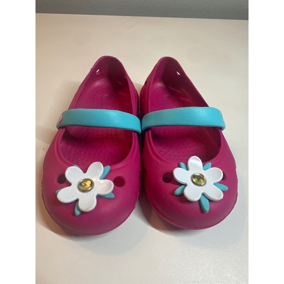 Crocs Mary Jane Flower Accent Shoes Girls Pink Blue Casual Toddler Size 6 - Picture 2 of 5